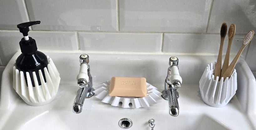 3D Printed Bathroom Set – Soap Dish, Toothbrush Holder & Soap Dispenser Sleeve